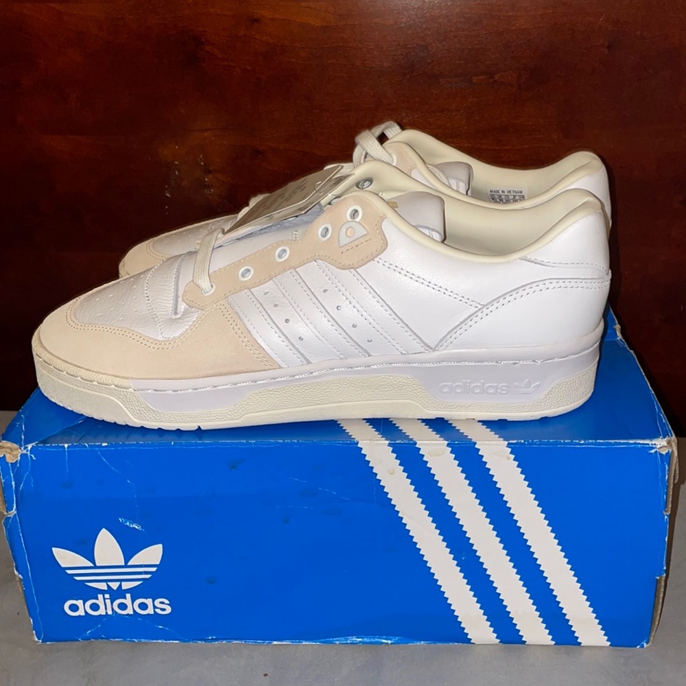 Adidas Rivalry Low - Picture 3 of 4